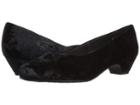 Soft Style Angel Ii (black Velvet) Women's 1-2 Inch Heel Shoes
