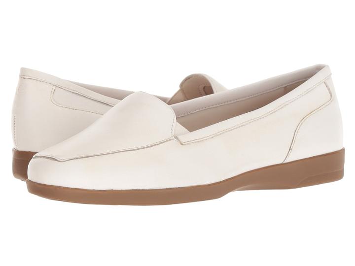 Easy Spirit Devitt (white/white) Women's Shoes