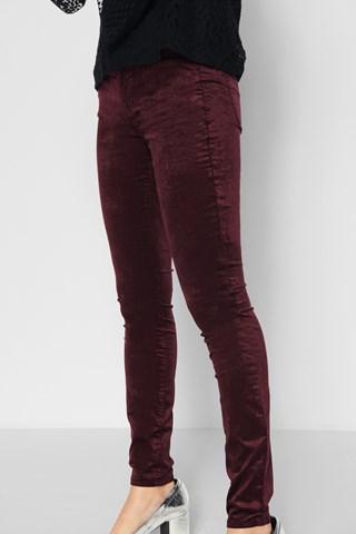 7 For All Mankind Velvet Ankle Skinny In Scarlet