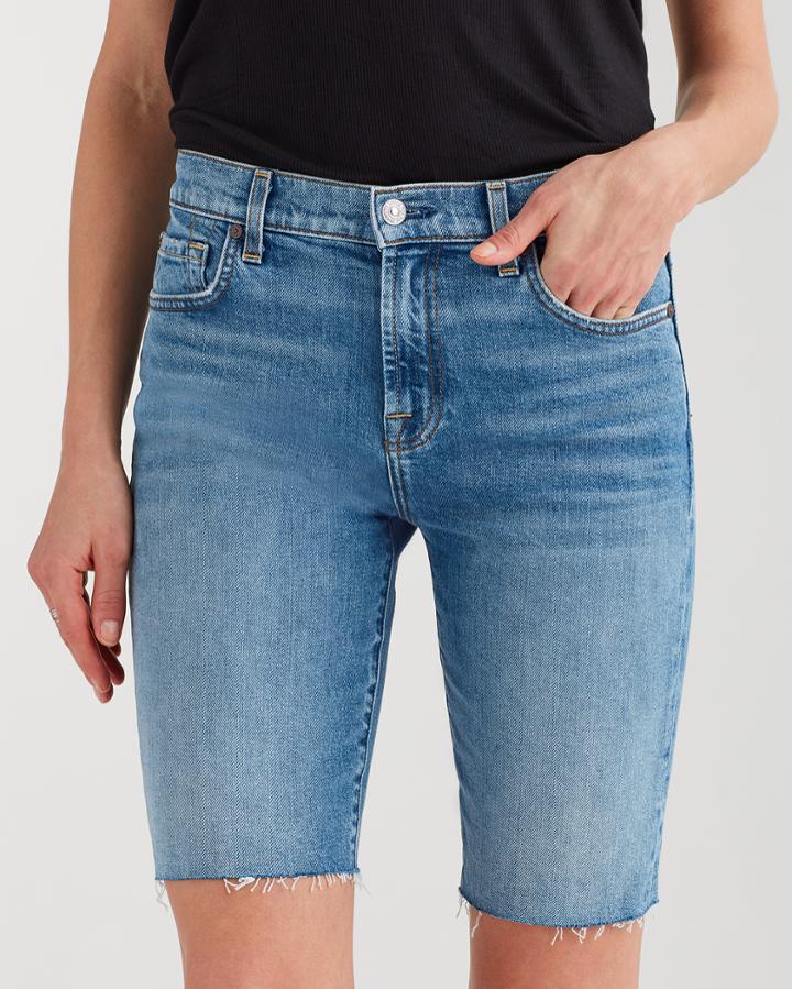 7 For All Mankind High Waist Straight Bermuda Short With Destroy In Desert Oasis