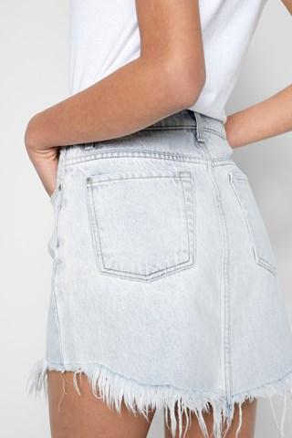 7 For All Mankind Scallop Frayed Hem Skirt In Desert Sun Bleached