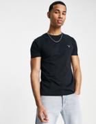 Gant T-shirt With Small Shield Logo In Black