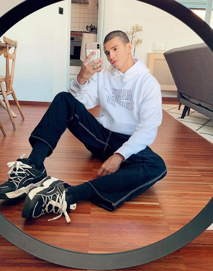 Nike Sb Logo Hoodie In White