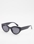 Monki Moshi Cat Eye Sunglasses In Black