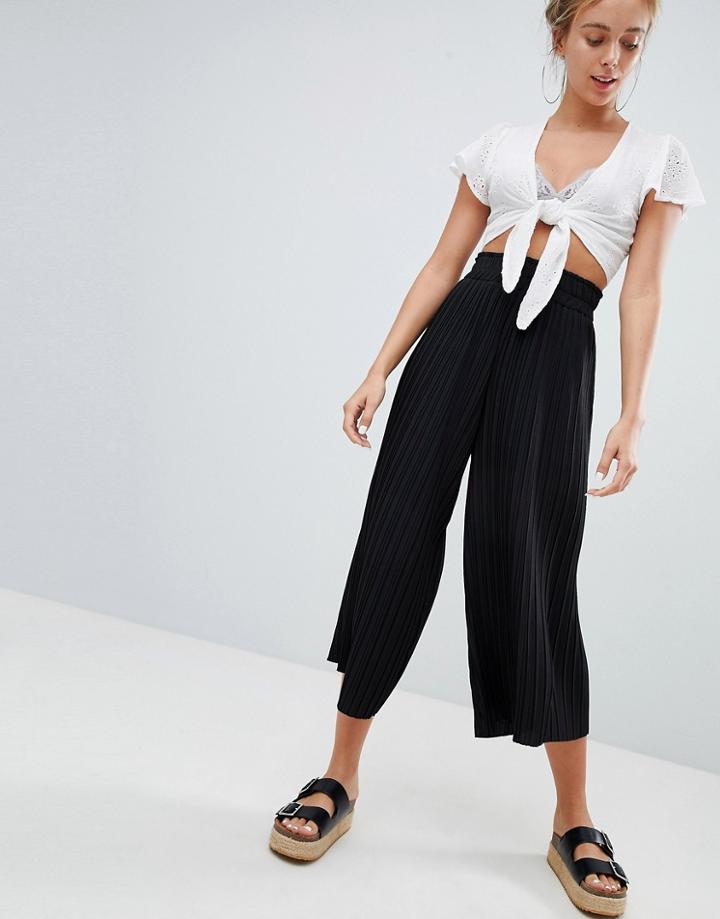Bershka Heavy Pleat Cropped Pants In Black - Black