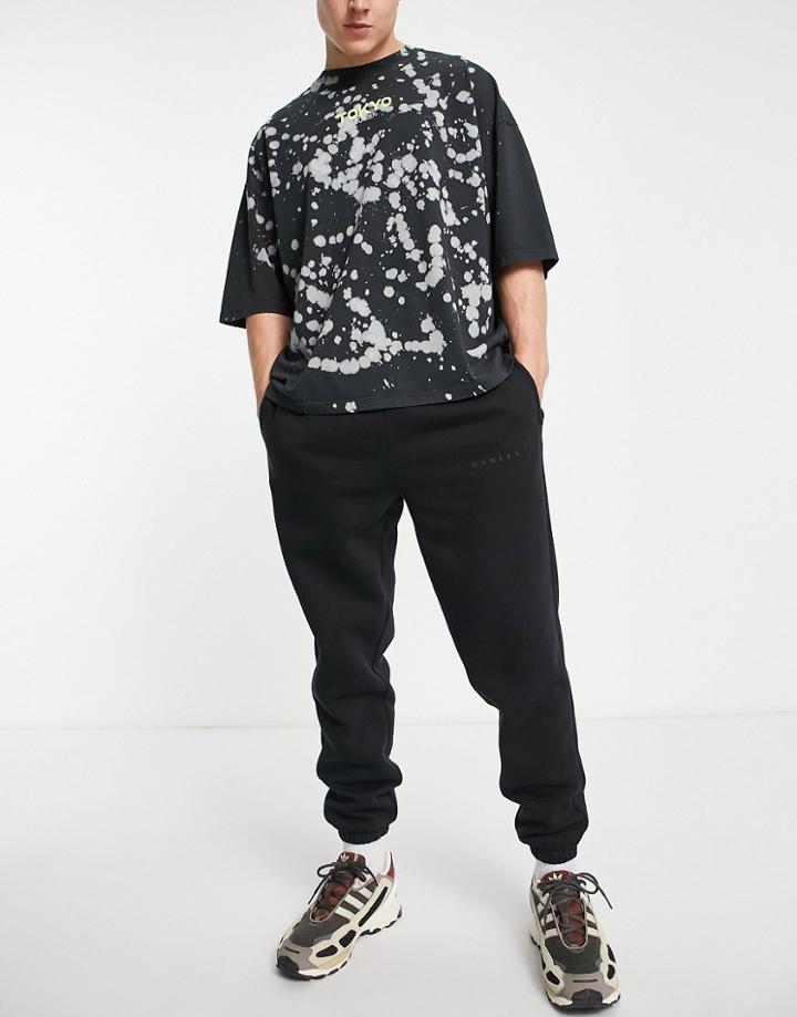 Oakley Canyon View Sweatpants In Black