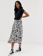 New Look Midi Wrap Skirt In White Pattern - Multi