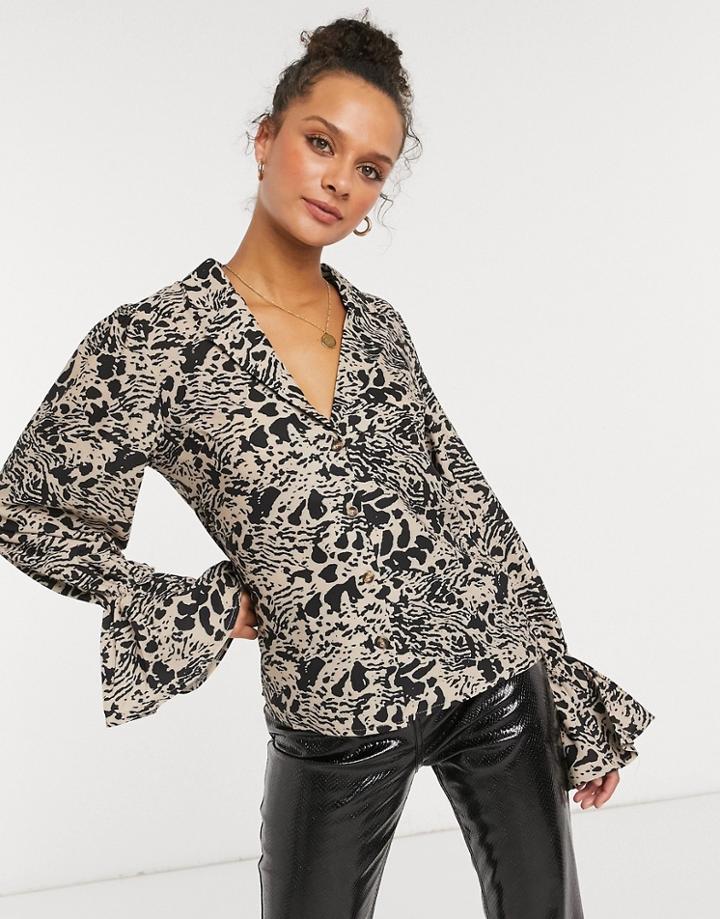 In The Style X Shaughna Plunge Front Top With Fluted Sleeves In Animal Print-multi