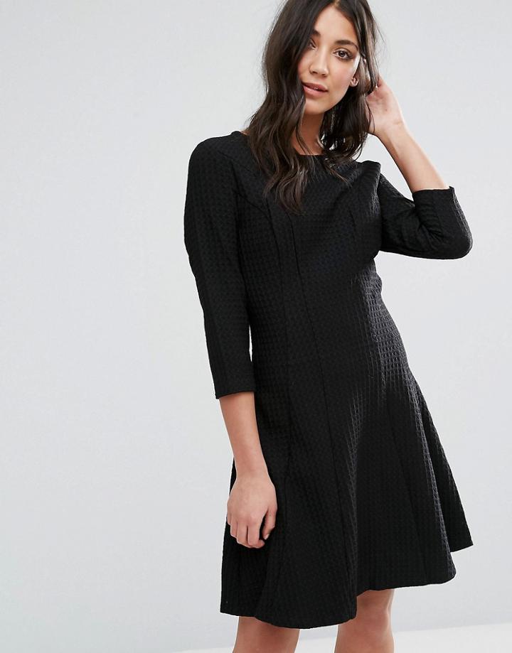 Lavand 3/4 Sleeve Strutured Skater Dress - Black