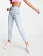 I Saw It First Mom Jeans In Light Blue Wash-blues