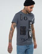 Religion Patch Skull Distressed T-shirt - Gray