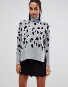 Liquorish High Neck Leopard Sweater With Zip In The Back - Gray