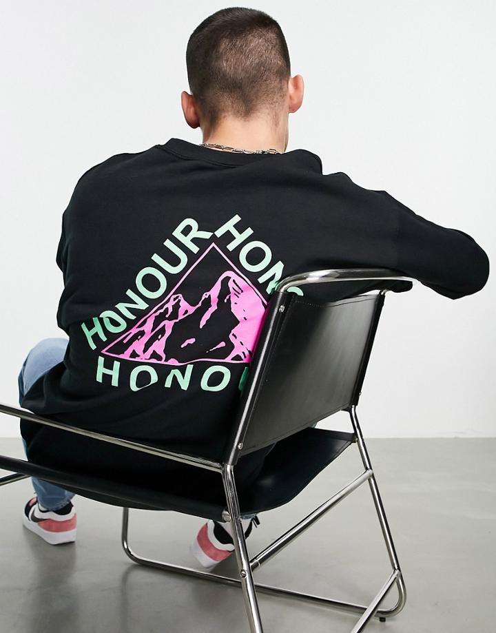 Hnr Ldn Triangle Mountain Backprint Sweatshirt In Black