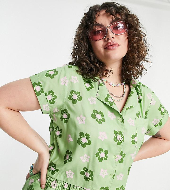 Daisy Street Plus Cropped Boxy Shirt In Retro Smile Graphic Floral - Part Of A Set-green