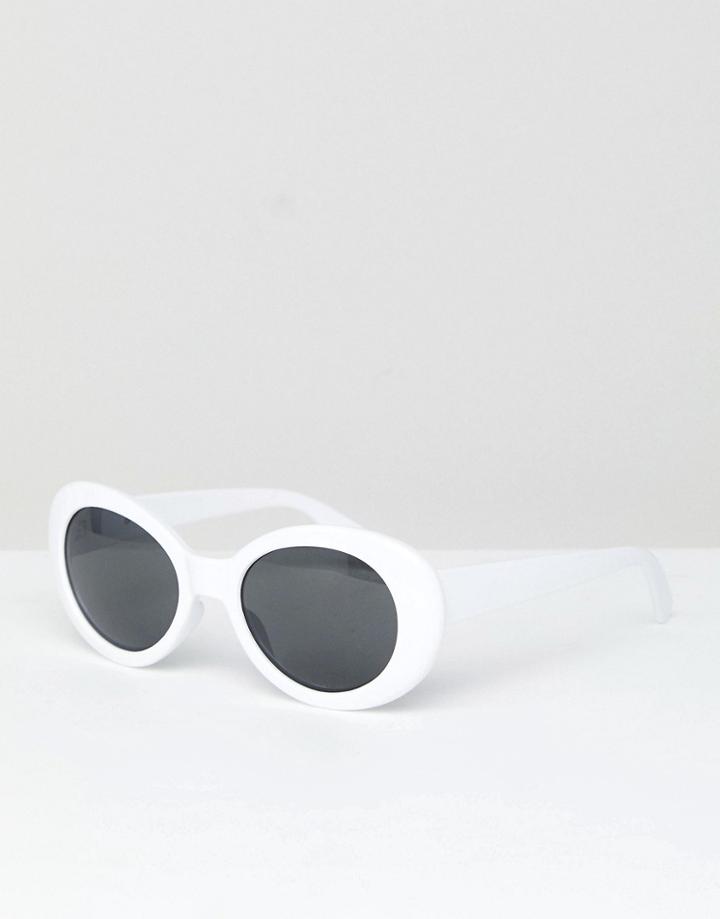 Jeepers Peepers Round Sunglasses In White - White