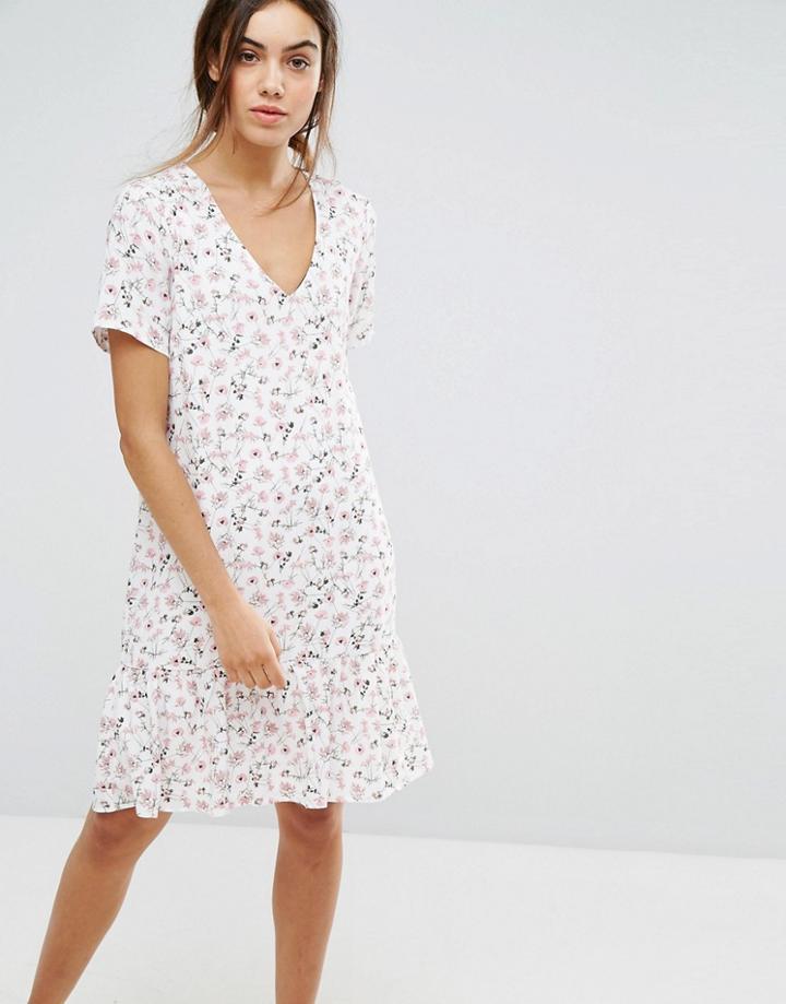 Pieces Enna Ditsy Floral Print Drop Waist Dress - White