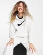 Nike Essential Woven Utility Jacket In White