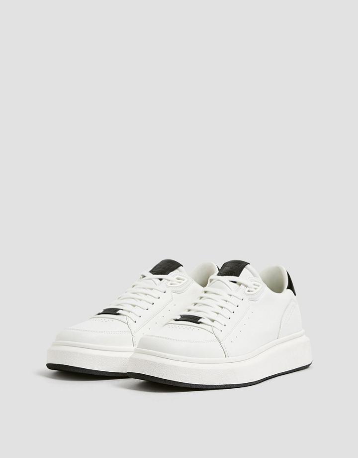 Pull & Bear Sneakers In White With Contrast Back Tab And Chunky Sole