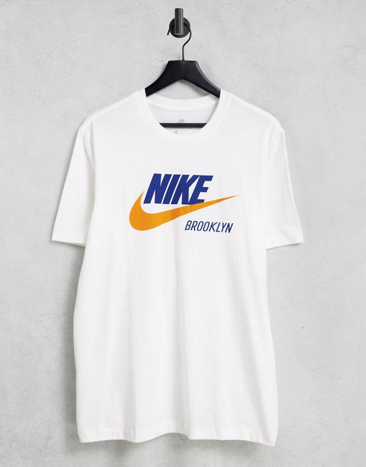 Nike Brooklyn T-shirt In White