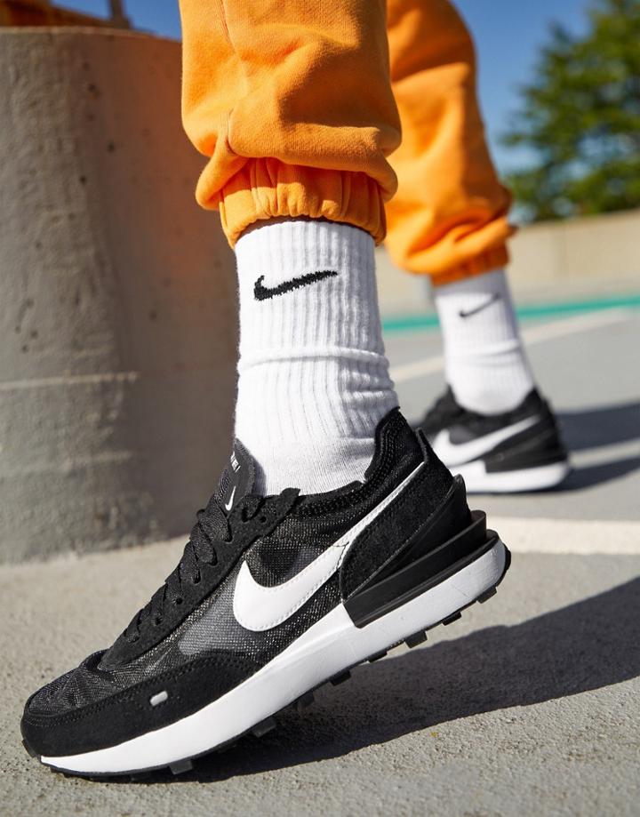 Nike Waffle One Sneakers In Black/white