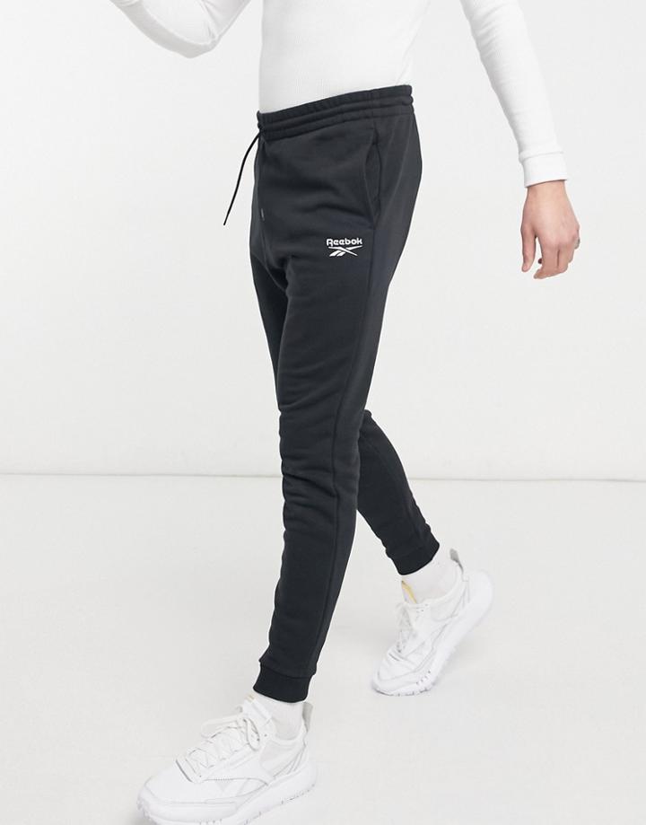 Reebok Training Essential Fleece Sweatpants In Black