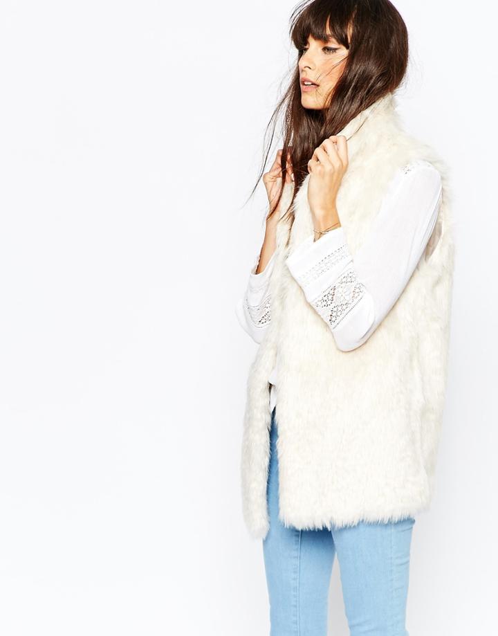 Vanessa Bruno Athe Derby Vest In Faux Fur - Ecru