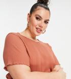 Vero Moda Curve Ribbed T-shirt With Raw Hem In Rust-orange