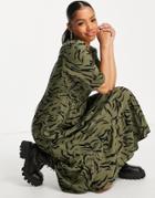 New Look 3/4 Sleeve Tiered Hem Midi Dress In Green Animal Print