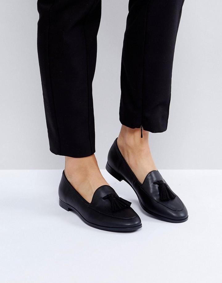 London Rebel Loafer With Contrast Tassel - Black