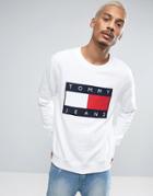 Tommy Jeans 90s Crew Sweatshirt M7 Front Logo In White - White