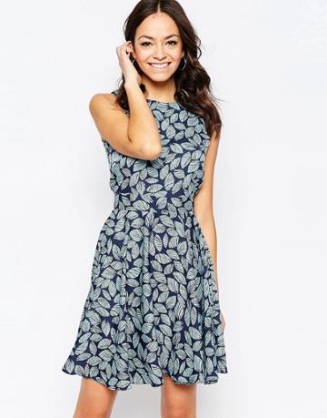 Closet Blu Skater Dress In Leaf Print - Navy Blue