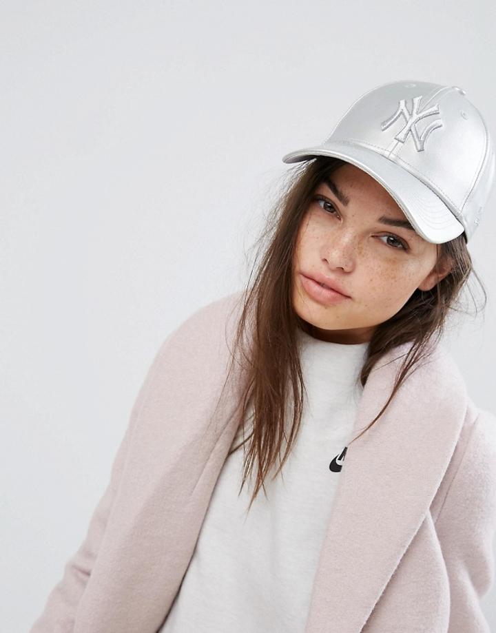 New Era Metallic 9forty Cap In Silver - Silver