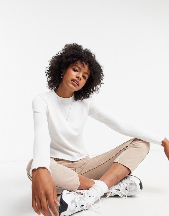 Gianni Feraud Lettuce Hem Cropped Sweater In Cream-white