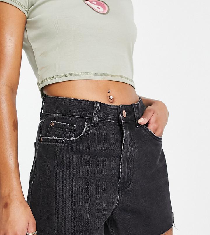 New Look Petite Mom Shorts In Black