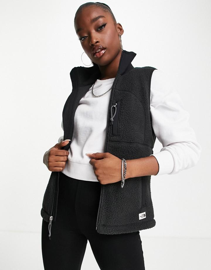 The North Face Cragmont Fleece Vest In Black