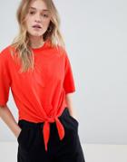 Monki Knot Front Cropped Tee - Red