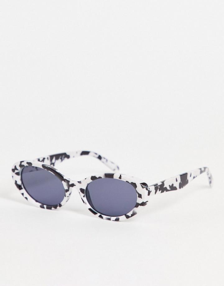 Topshop Oval Sunglasses In White