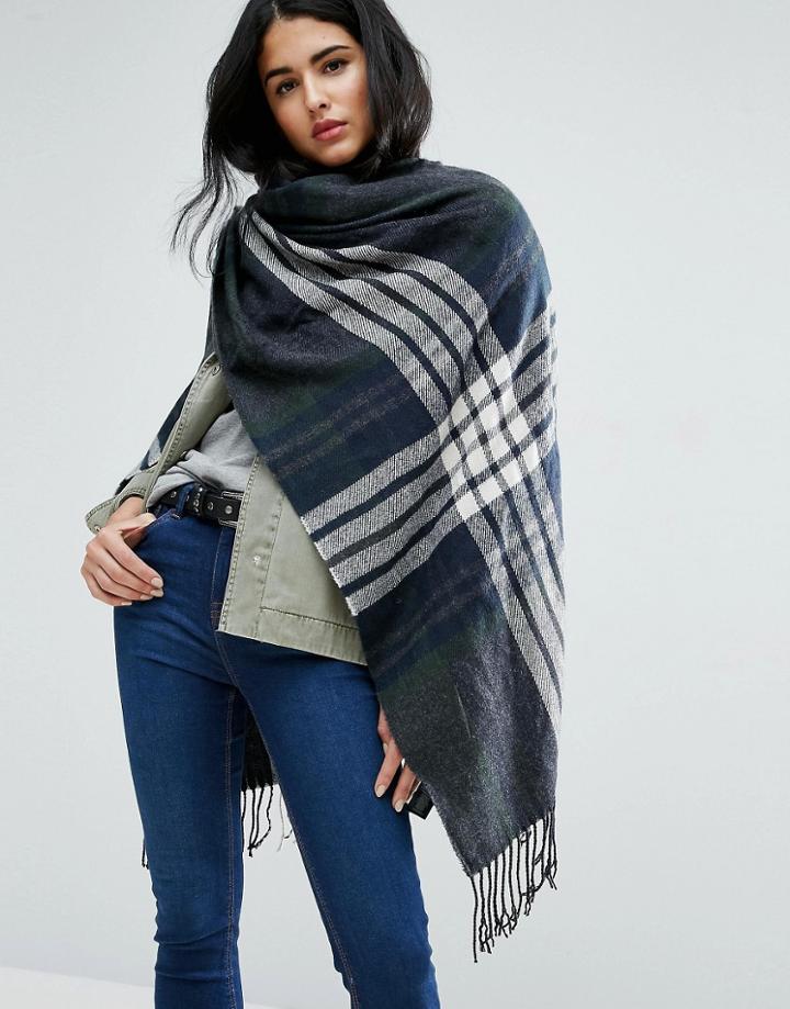 Pieces Checked Cape Scarf In Dark Gray - Gray