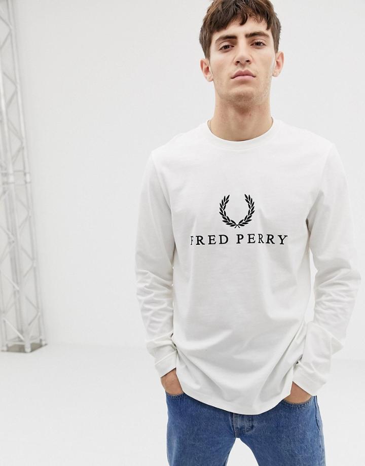 Fred Perry Long Sleeve Embroidered T-shirt In White - White