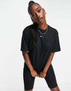 Nike Mini Swoosh Oversized T-shirt In Black