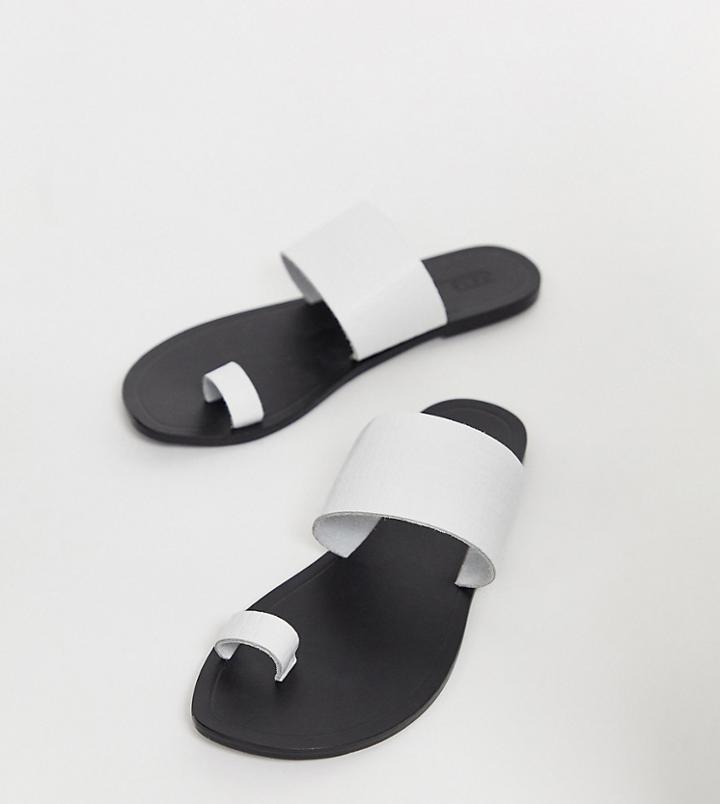 Asos Design Wide Fit Faro Leather Toe Loop Flat Sandals-white