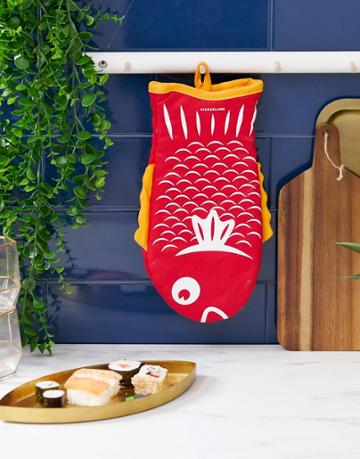 Kikkerland Fish Oven Glove - Brown