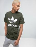 Adidas Originals Trefoil T-shirt In Green Bq5394 - Green