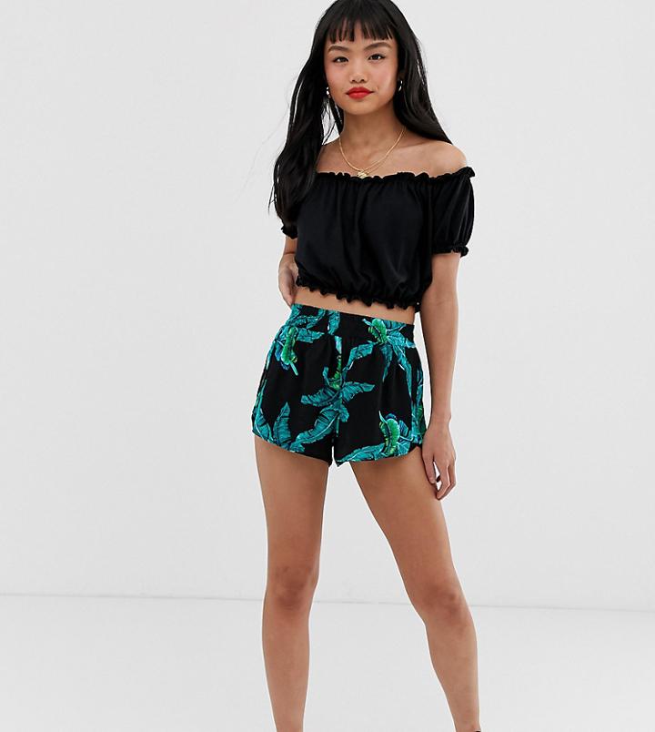 Brave Soul Petite Lorraine Shorts In Tropical Print - Black