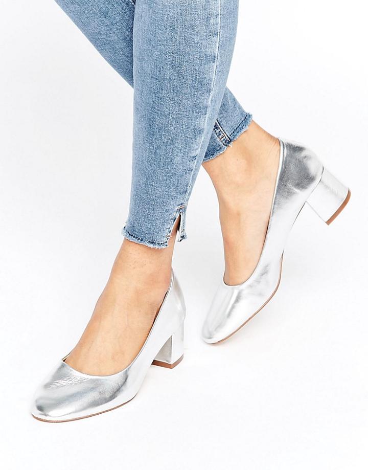 Pull & Bear Metallic Ballet Pump With Block Heel - Silver