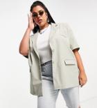 Collusion Plus Short Sleeve Longline Blazer In Light Green