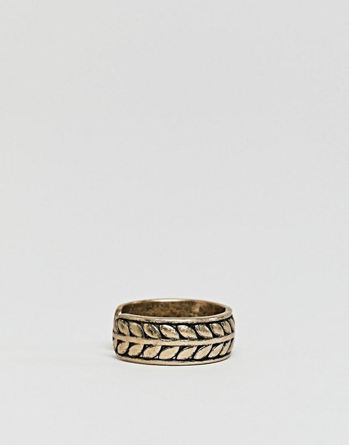 Icon Brand Premium Band Ring With Engraved Pattern - Gold