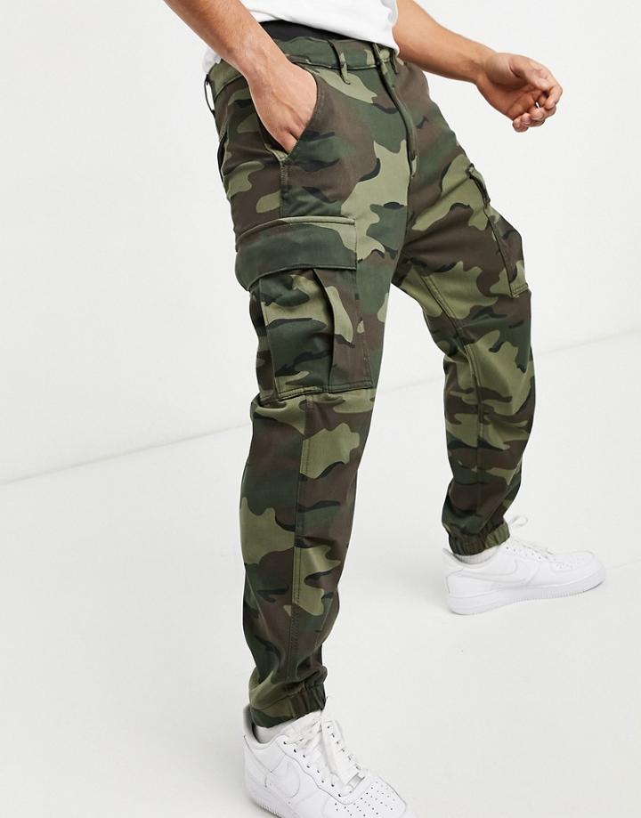 Levi's Tapered Wave Camo Cargo Pants-green