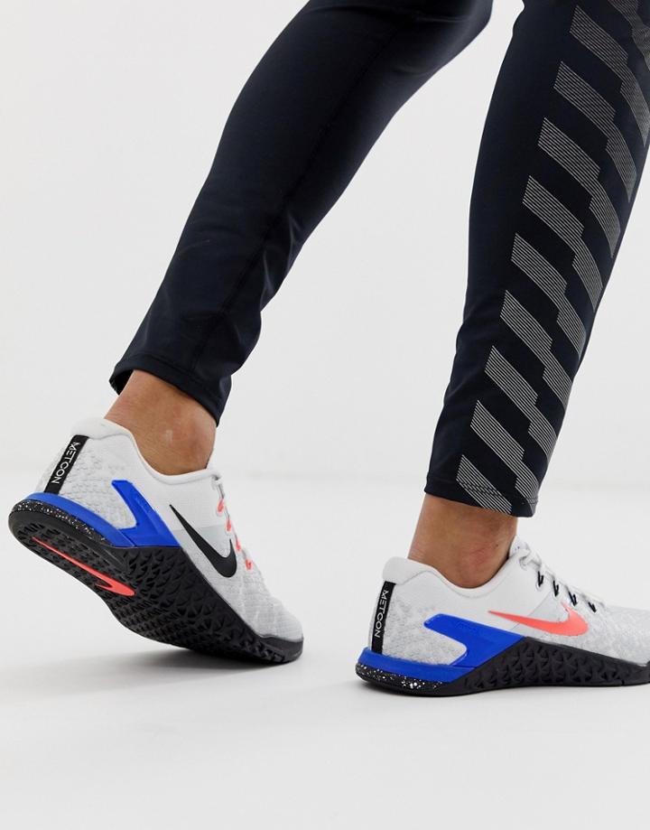 Nike Training Metcon 4 Sneakers In White