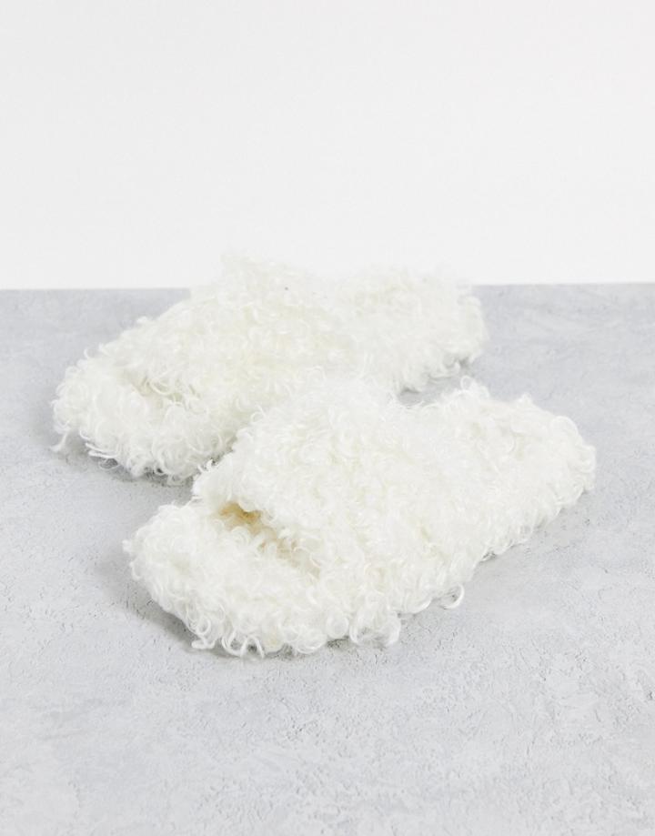Loungeable Curly Faux Furl Slides In Cream-white